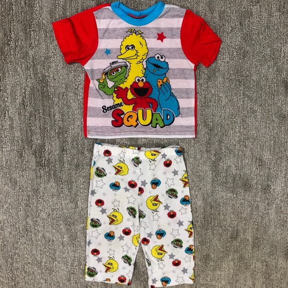 Sesame Street Pajamas - Elmo - Big Bird - Cookie Monster - Oscar the Grouch - Picture 1 of 2